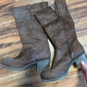 Arizona Jean Company Brown Heeled Boots